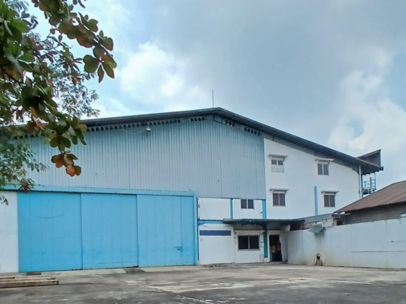 Dijual gudang di Jl Ry Pantura dekat gerbang Telaga Asih tol JORR 2 SATULISTING.com
