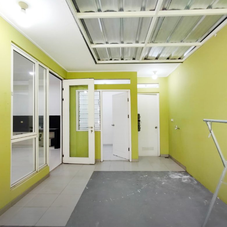 Rumah 5 kamar di Cluster Leora Alam Sutera, South Tangerang - area luar rumah