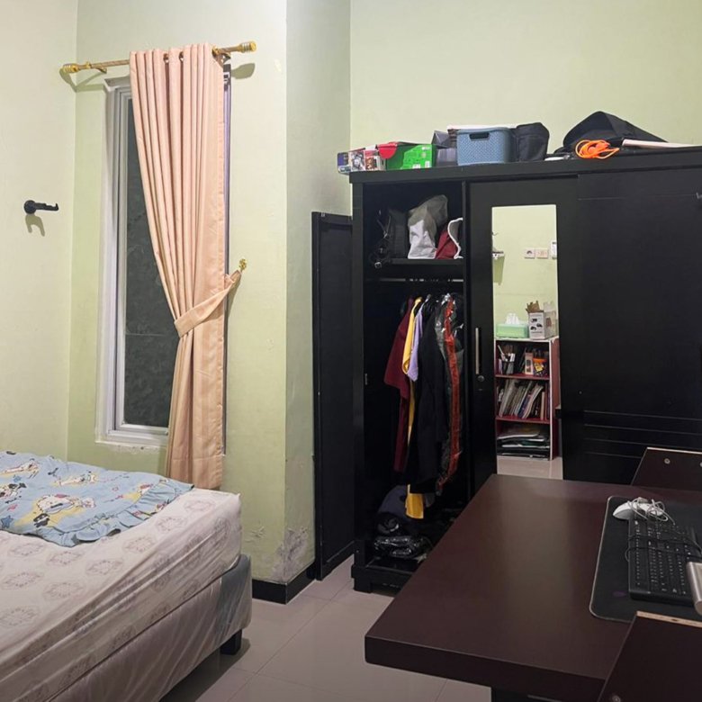 Rumah 4 kamar di Tangerang - gambar properti