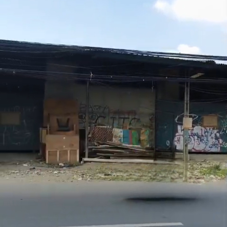 Disewakan gudang di jalan Pangeran Jayakarta dekat Summarecon Bekasi