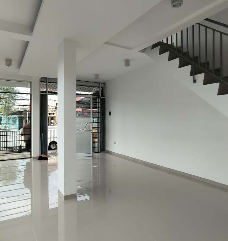 Ruko huk 2 lantai di jalur ramai 24 jam Grand Galaxy City