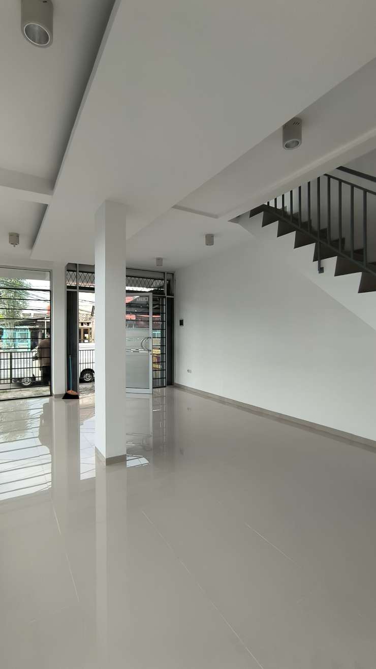 Ruko huk 2 lantai di jalur ramai 24 jam Grand Galaxy City