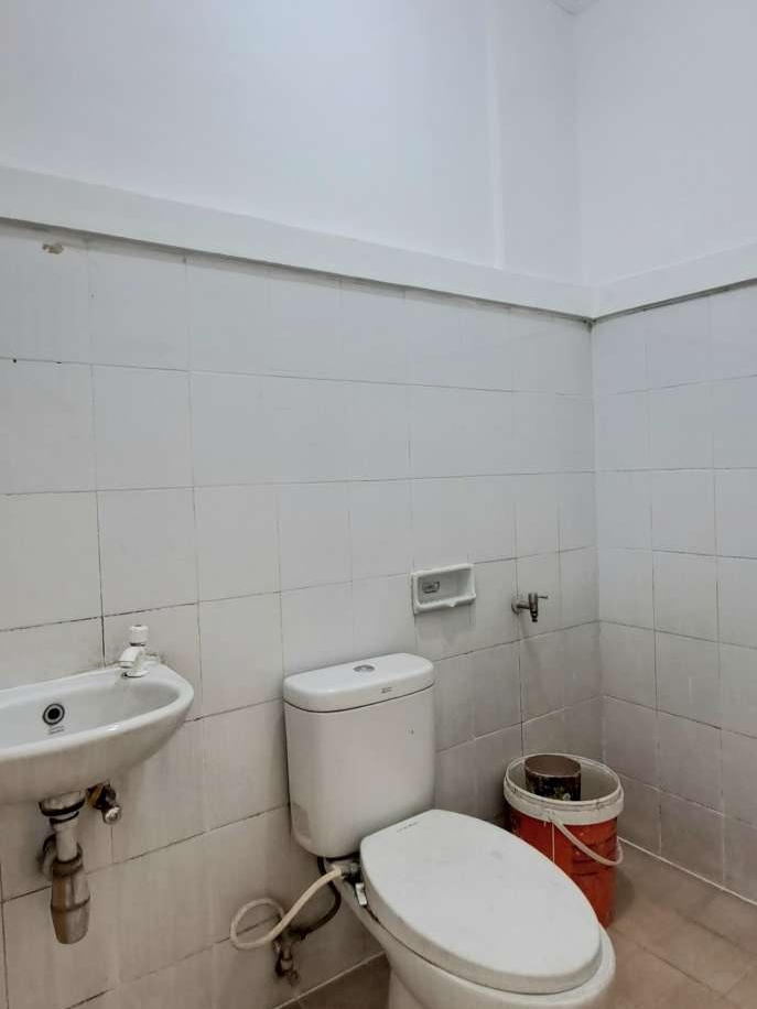 Jual cepat ruko 2 lantai di Pulo Ribunng Raya dekat Grand Galaxy City