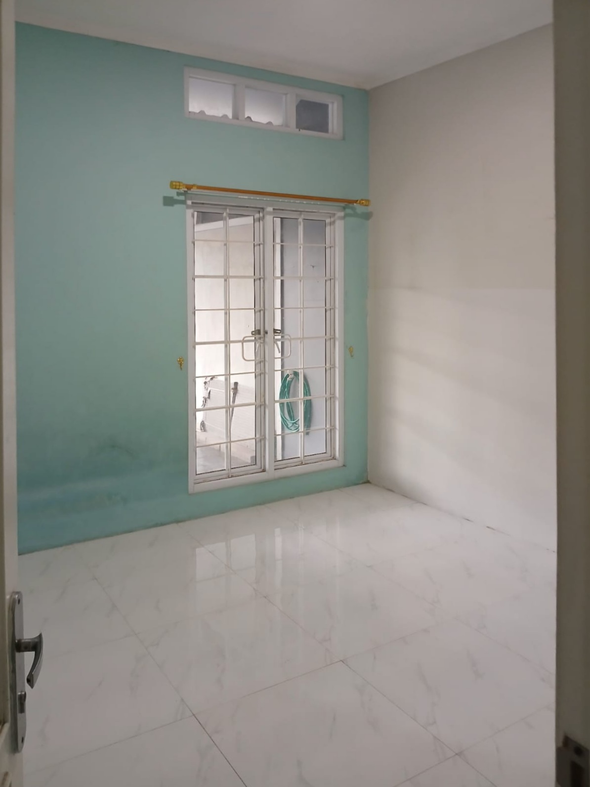Jual cepat rumah cantik 2KT di Griya Alam Persada dekat Kota Wisata