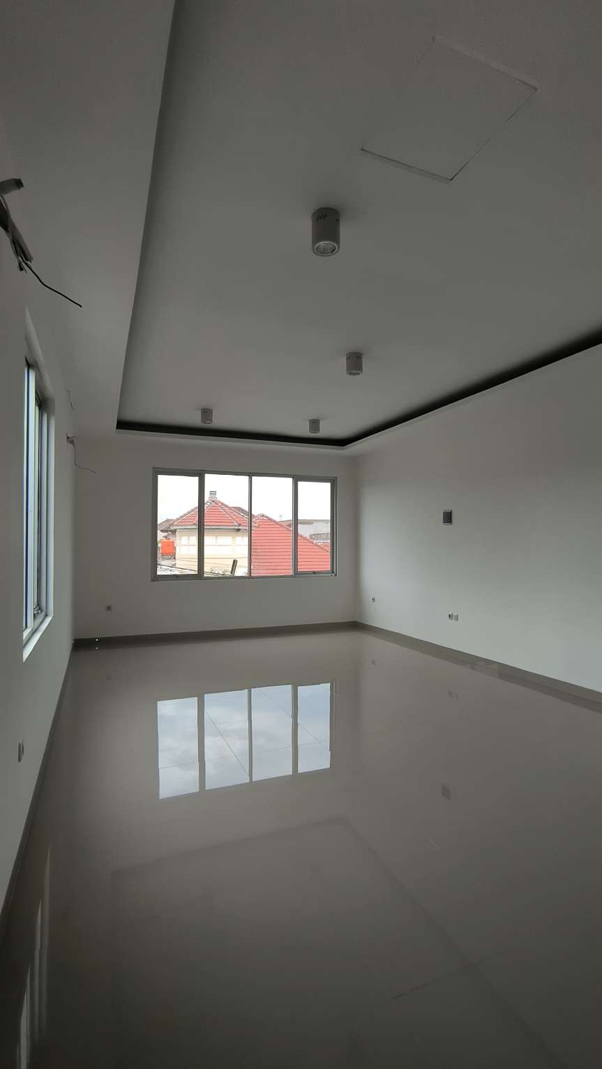 Ruko huk 2 lantai di jalur ramai 24 jam Grand Galaxy City