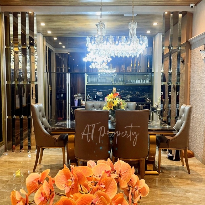 Dijual Rumah Mewah Harga Terjangkau di Cluster Grand Galaxy