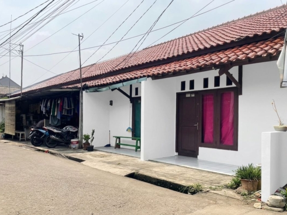 Rumah di Ratna Jatibening