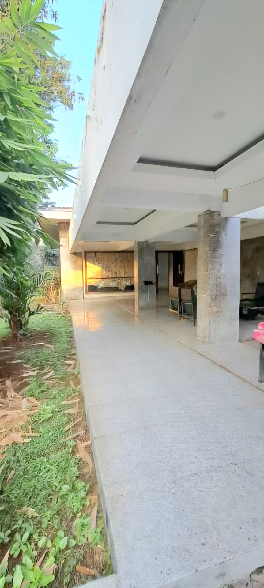 Jual cepat rumah bertanah luas di Cipinang Cempedak dekat Lanud Halim