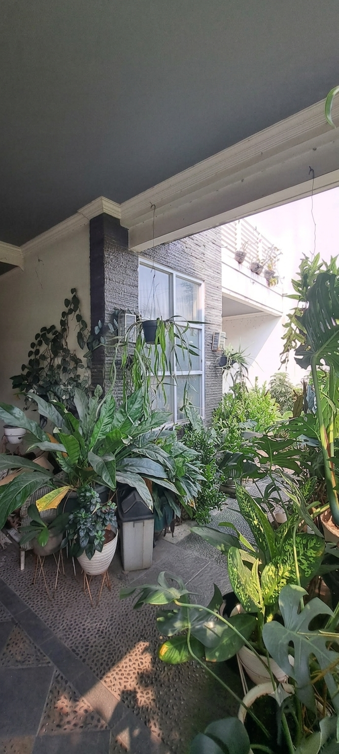 Jual cepat rumah 2 lantai 4 kamar di belakang LIA Galaxy bisa KPR