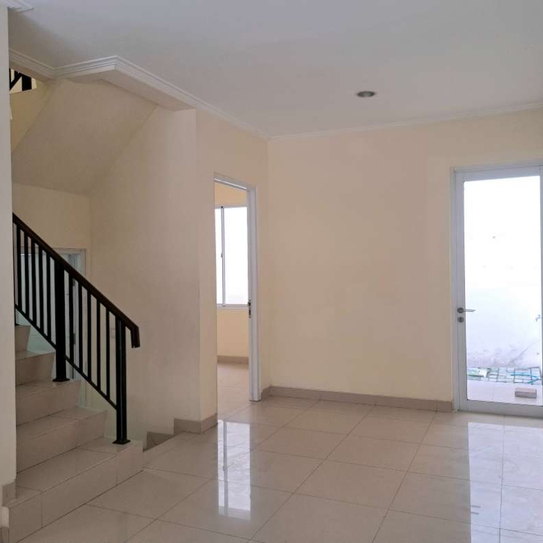 Dijual rumah 2 lantai 3 kamar tidur di Lotus Garden Grand Galaxy City