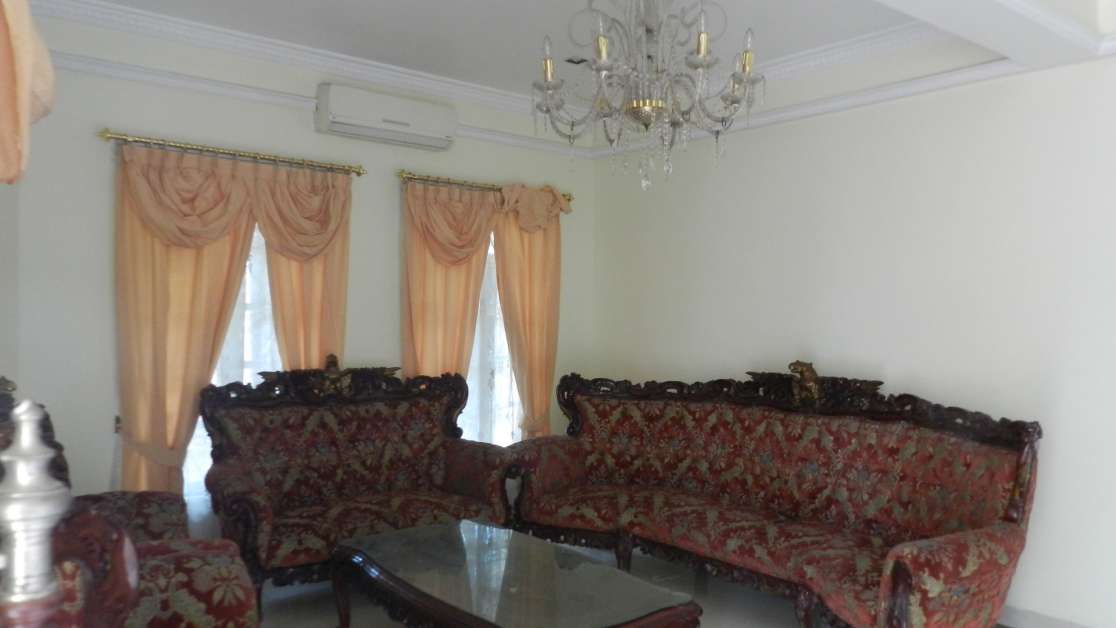 Rumah di Komplek Sukapura