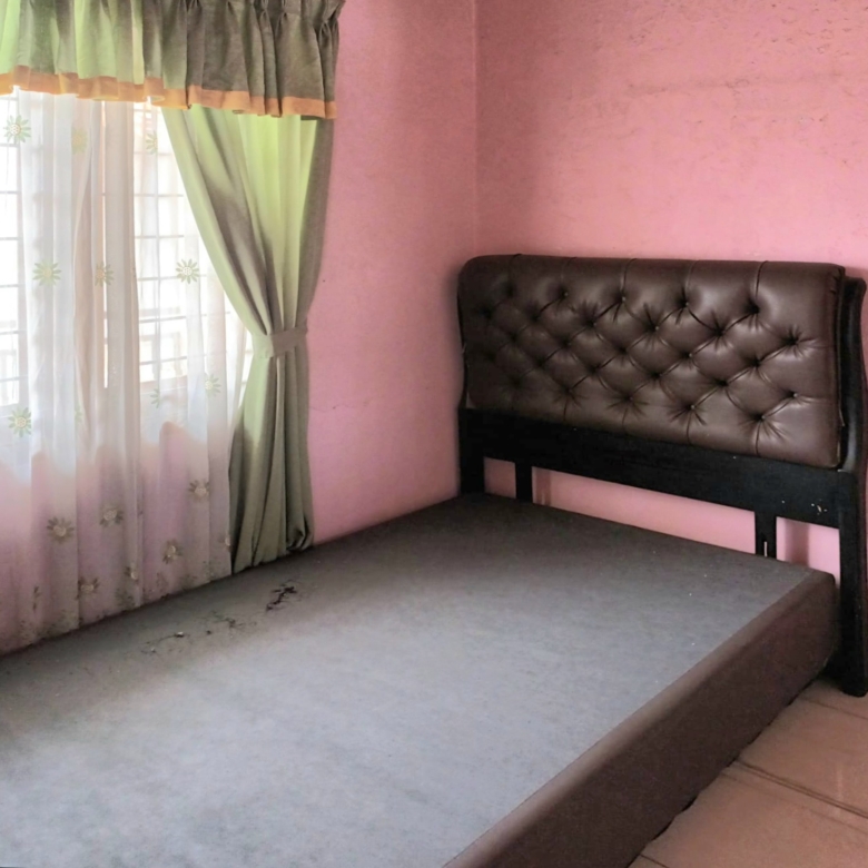 Dijual rumah 2 lantai dekat gerbang Jatiasih tol JORR bisa buat usaha