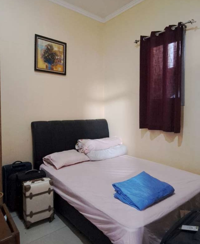 Rumah sewa lantai 2 furnished 3 kamar rooftop dekat Grand Galaxy City