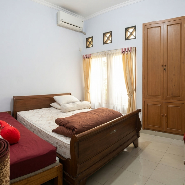 Dijual rumah asri 4+1 KT semifurnished di Grand Galaxy City bisa KPR