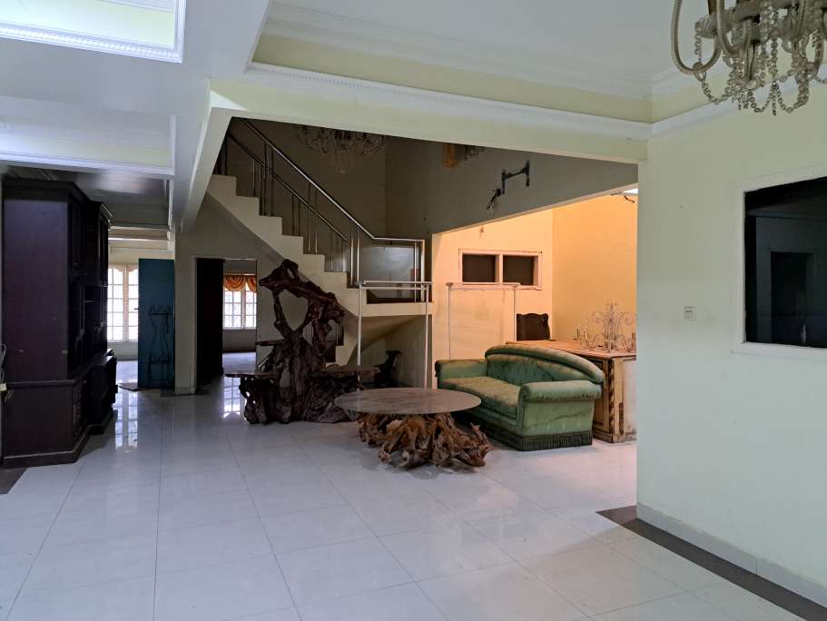 Jual cepat rumah huk 2 LT di Sukapura dekat Grand Orchard Summarecon