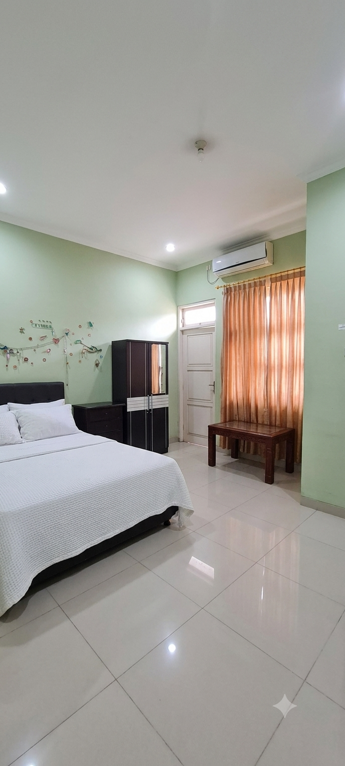 Jual cepat rumah 2 lantai 4 kamar di belakang LIA Galaxy bisa KPR