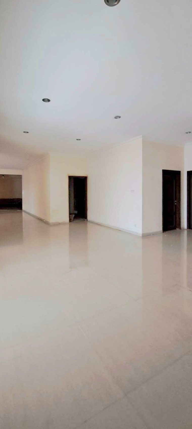 Jual cepat rumah bertanah luas di Cipinang Cempedak dekat Lanud Halim