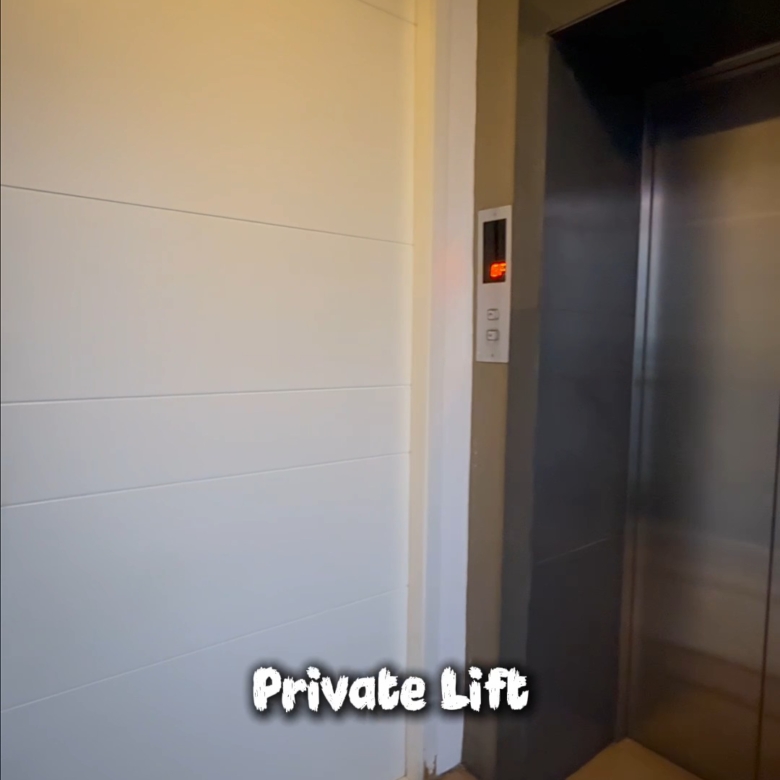 Disewakan apartemen 2+1 kamar furnished private lift 1 Park Residence