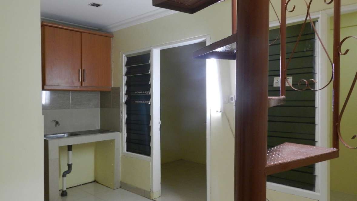 Jual cepat rumah huk 2 LT di Sukapura dekat Grand Orchard Summarecon