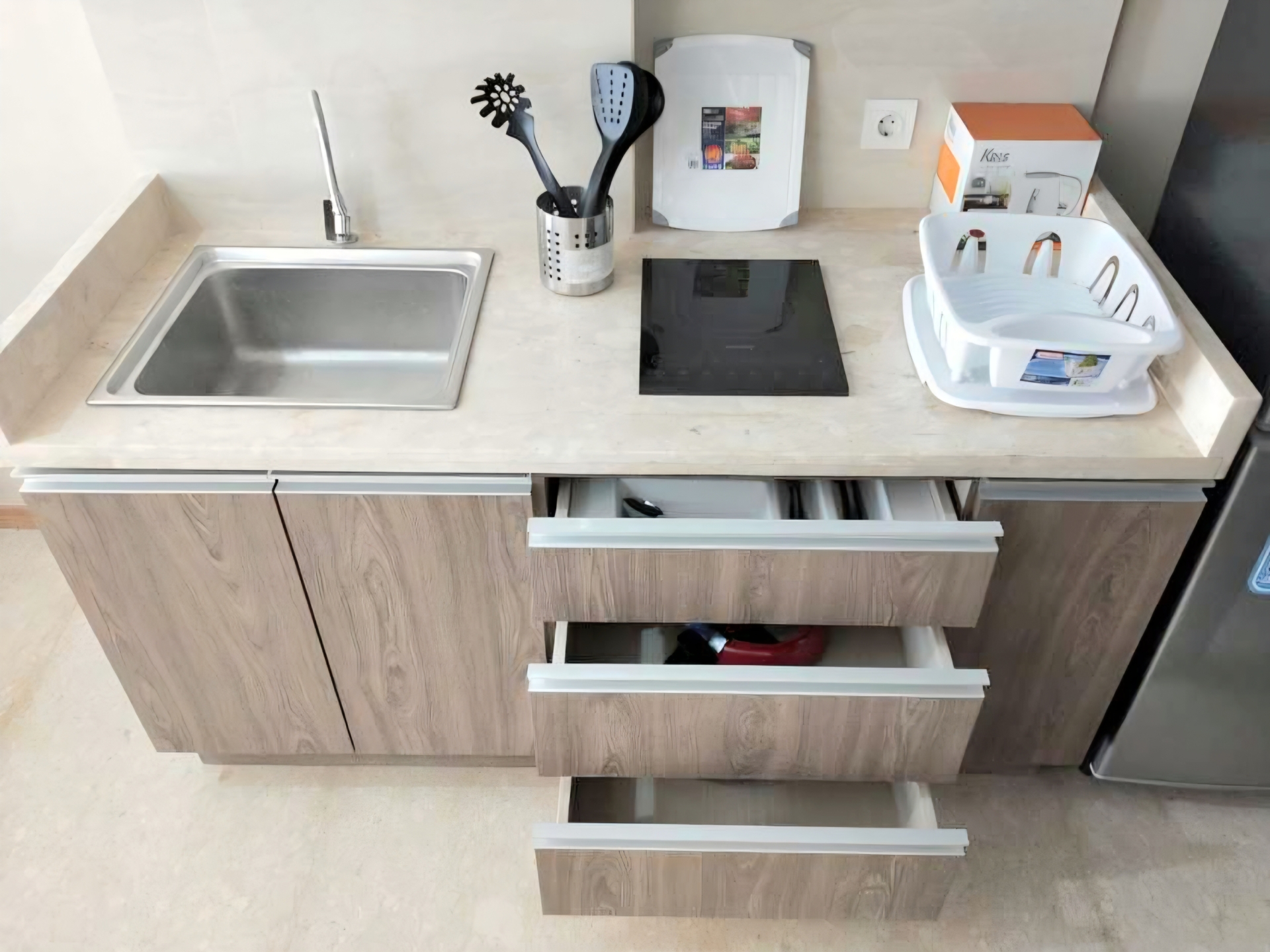 Dijual harga 50% Apartemen Grande Valore Jababeka 1 Furnished Siaphuni