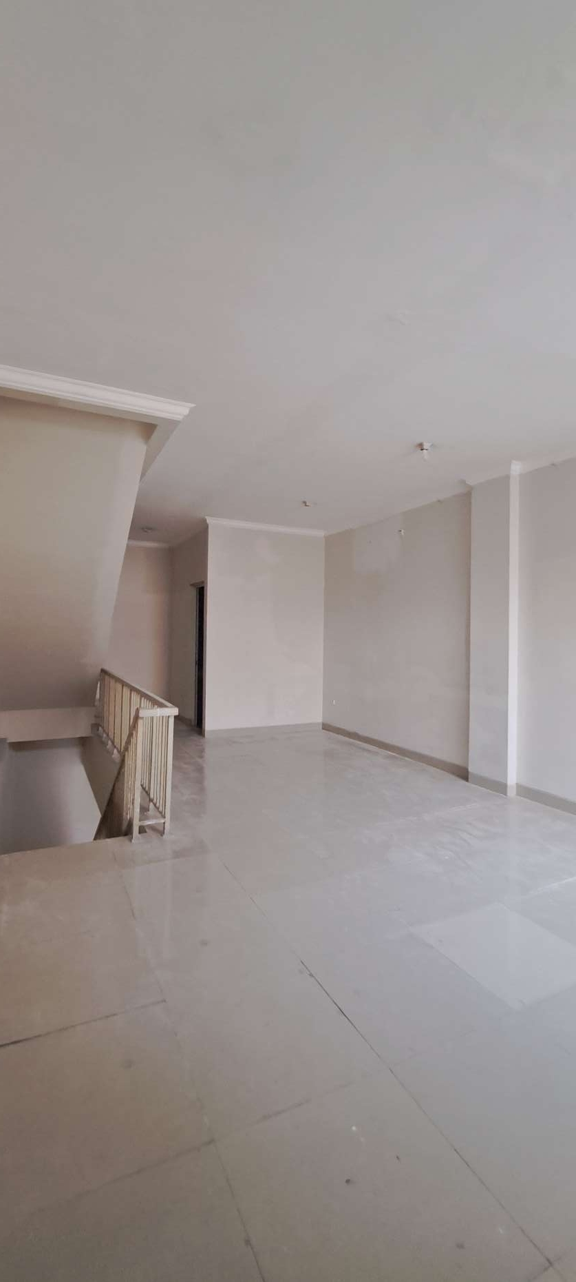 Dijual ruko 3 lantai dekat SPBU BP Grand Galaxy City bisa gandeng 2