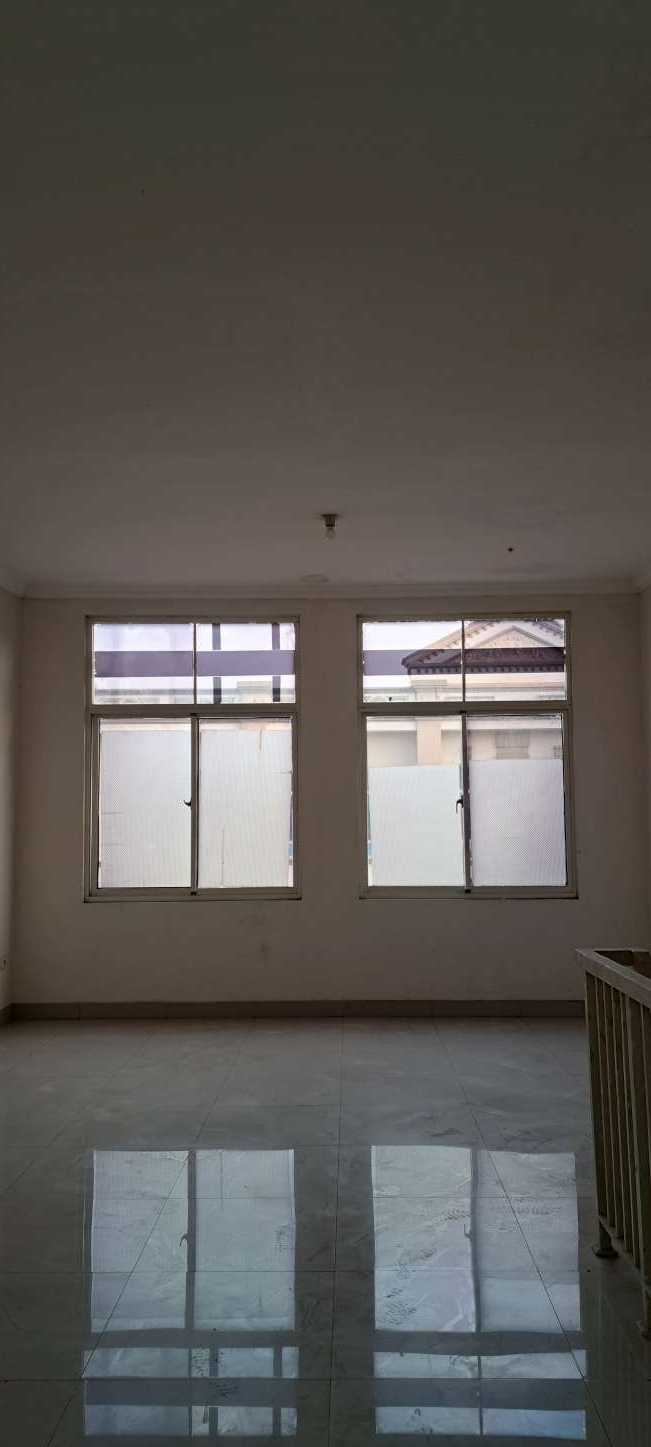 Dijual ruko 3 lantai dekat SPBU BP Grand Galaxy City bisa gandeng 2