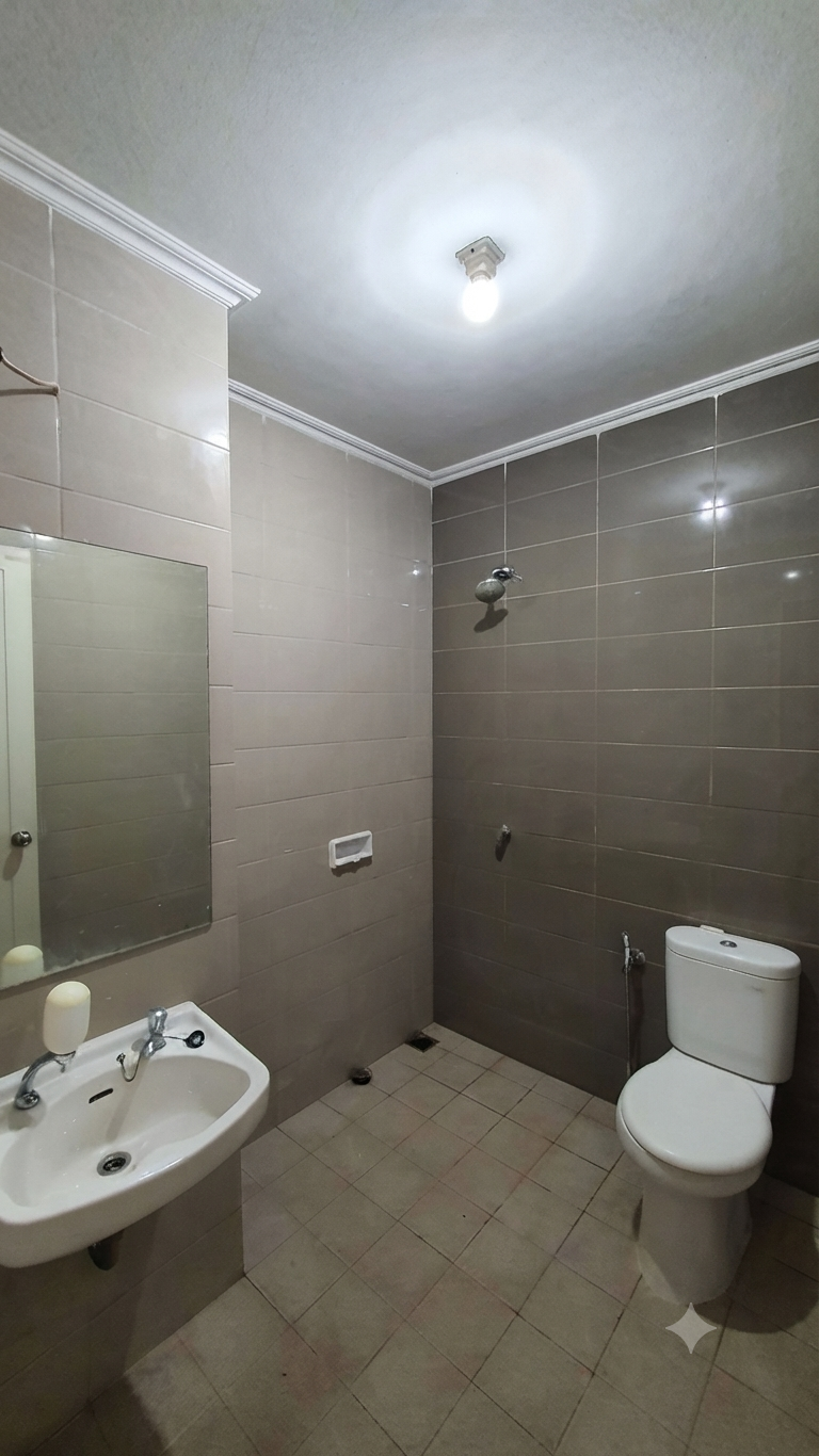 Jual cepat ruko 3 lantai dekat Freshmarket Grand Galaxy City bisa KPR