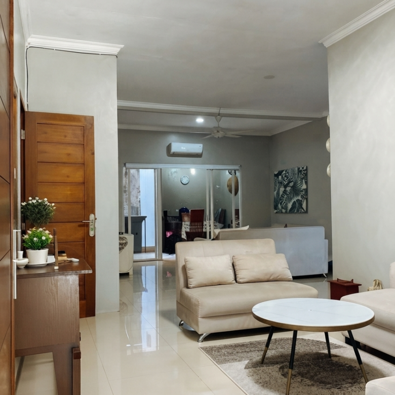 Jual cepat rumah apik 2 lantai siap huni di Ratna Mansion Jatikramat