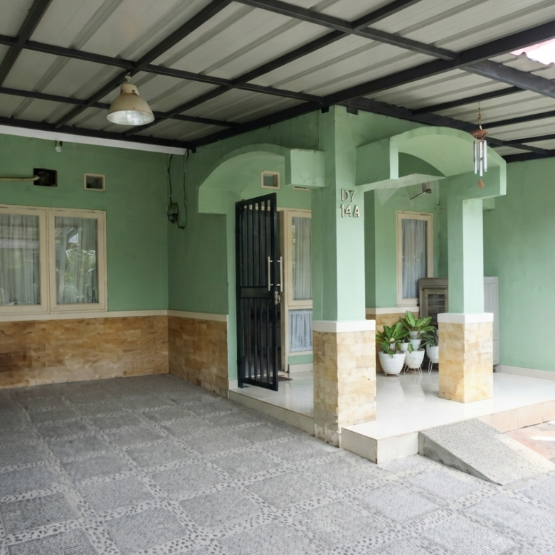 Dijual rumah cantik 3 kamar siaphuni seberang Mall Grand Galaxy Park