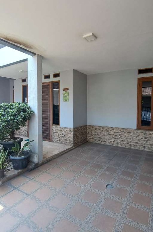 Disewakan rumah 3 kamar furnished di Grand Galaxy City