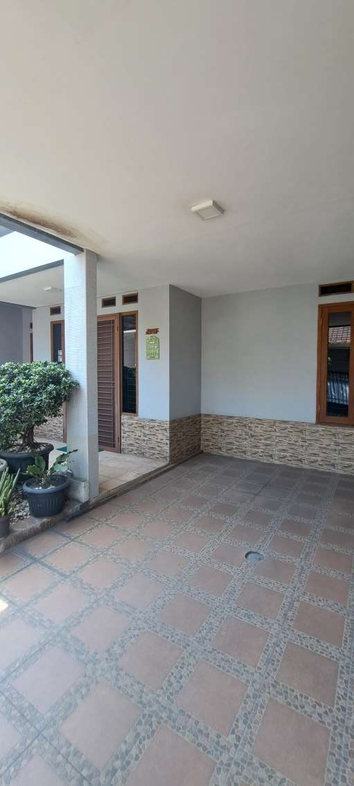 Disewakan rumah 3 kamar furnished di Grand Galaxy City