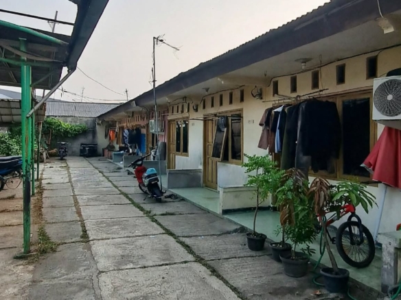 Kontrakan di Komplek Inkoppol