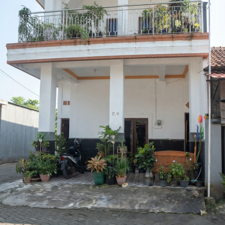 Rumah cantik 3 lantai di Perum Permata Purwomartani Sleman