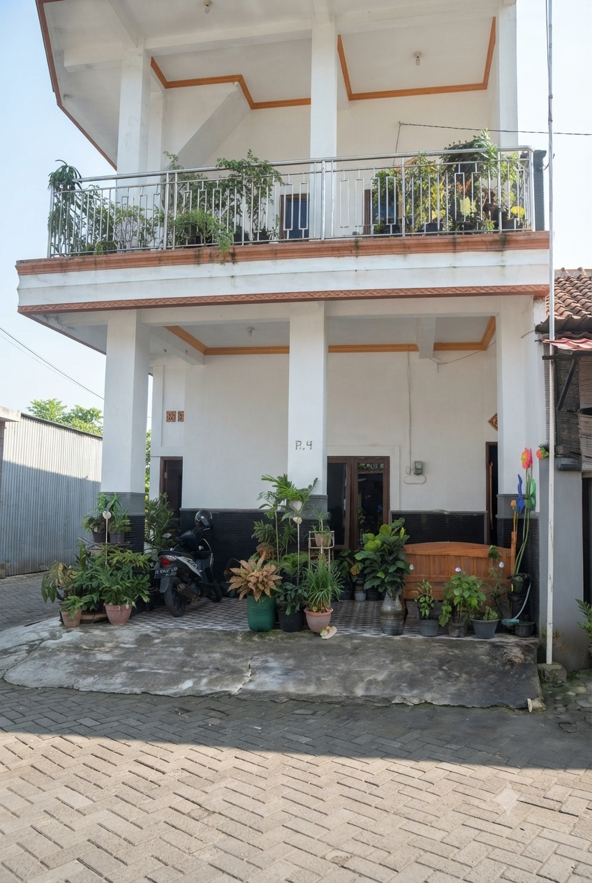 Rumah cantik 3 lantai di Perum Permata Purwomartani Sleman
