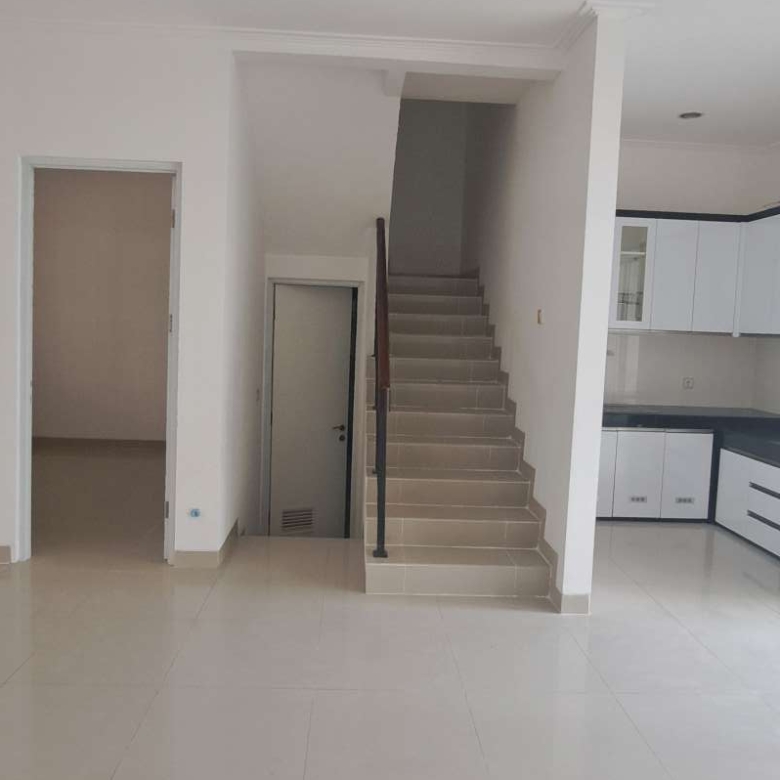 Disewakan rumah 2 lantai 5 kamar di Tropical Garden Grand Galaxy City