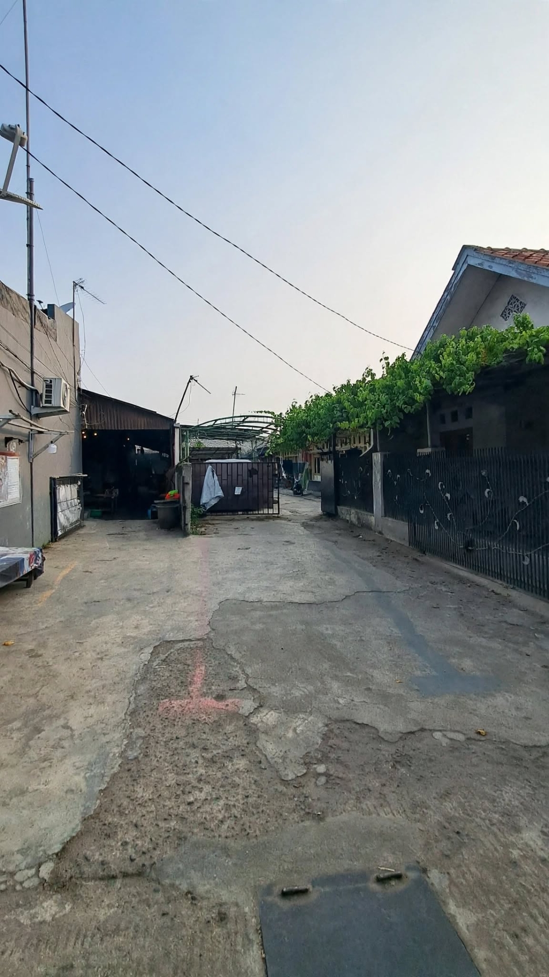 Jual kontrakkan 8 pintu full Jakasampurna Bekasi seharga tanahnya saja