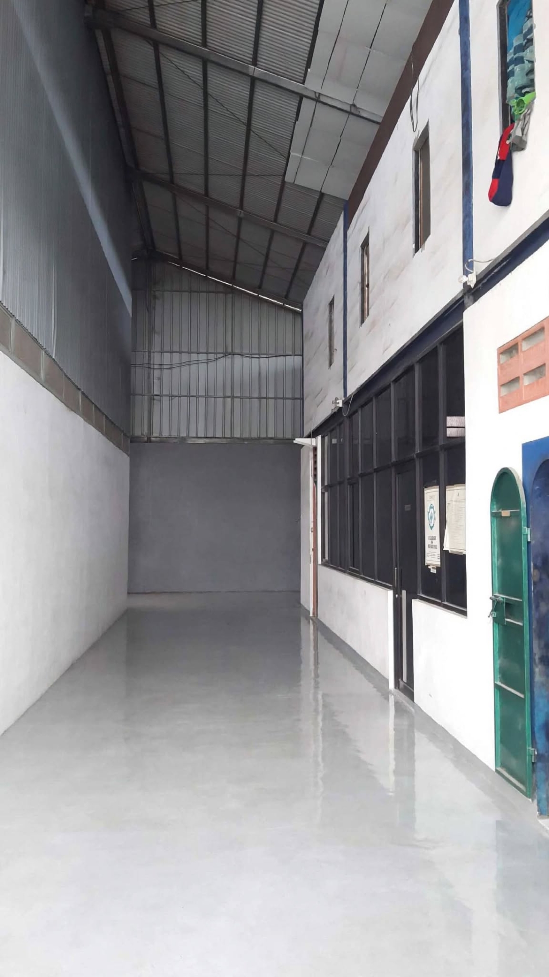 Jual cepat gudang siap pakai di Kaliabang Tengah seharga tanahnya saja