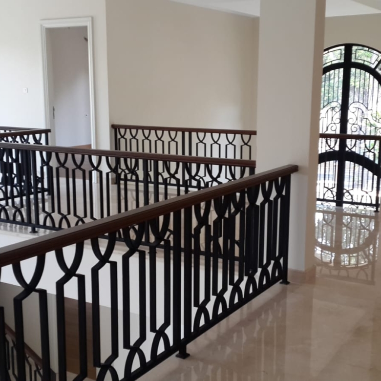 DIJUAL / DISEWA RUMAH GIRILOKA 2 BSD TANGERANG