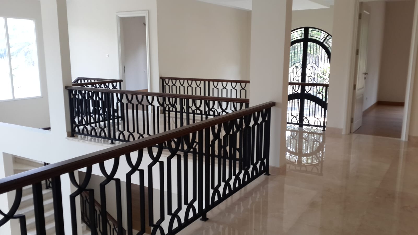 DIJUAL / DISEWA RUMAH GIRILOKA 2 BSD TANGERANG