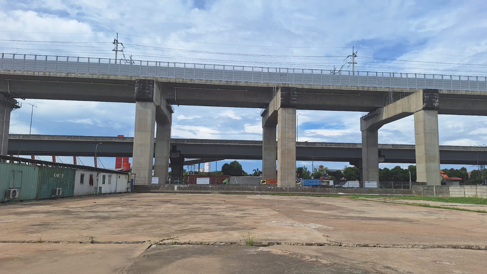 Disewakan lahan industri di rest area KM.19B tol Cikampek Jakarta