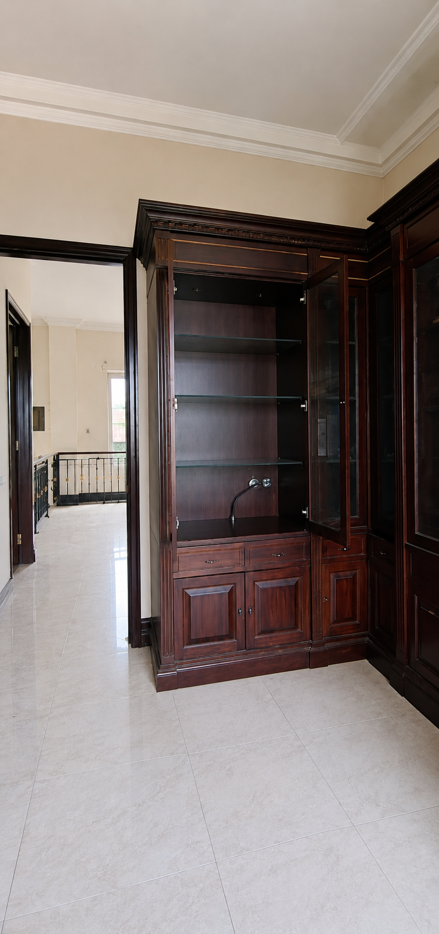 Dijual cepat rumah megah harga tanah saja di Bumi Arya Sena Cikunir