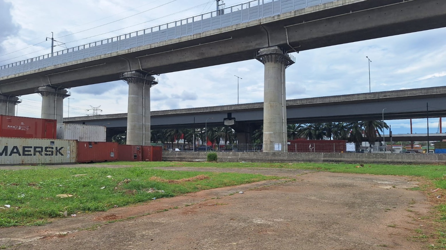 Disewakan lahan industri di rest area KM.19B tol Cikampek Jakarta