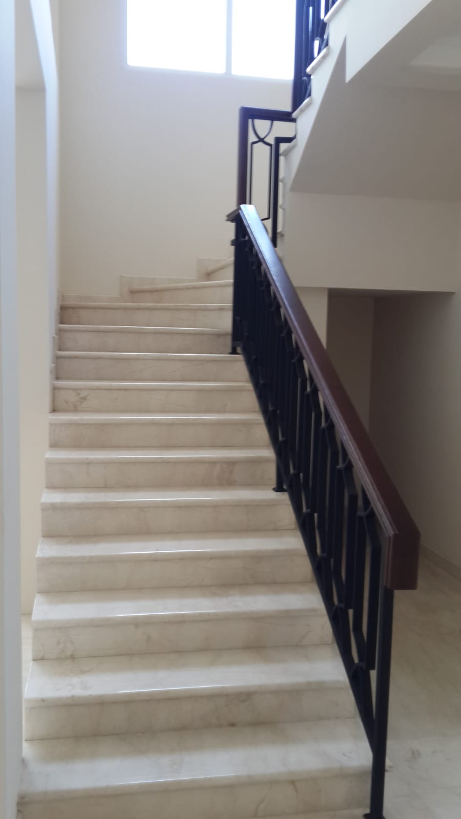 DIJUAL / DISEWA RUMAH GIRILOKA 2 BSD TANGERANG