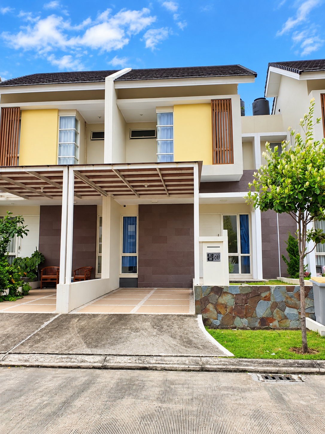 Rumah di harapan indah