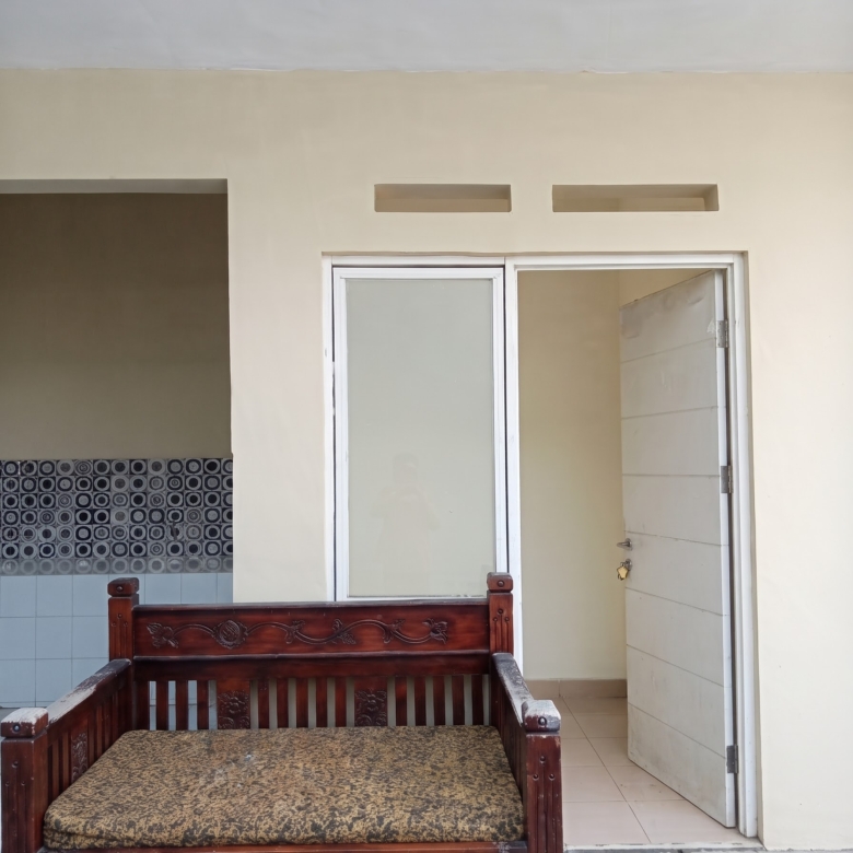Rumah 2 lantai cantik asri di cluster Samata Harapan Indah Bekasi