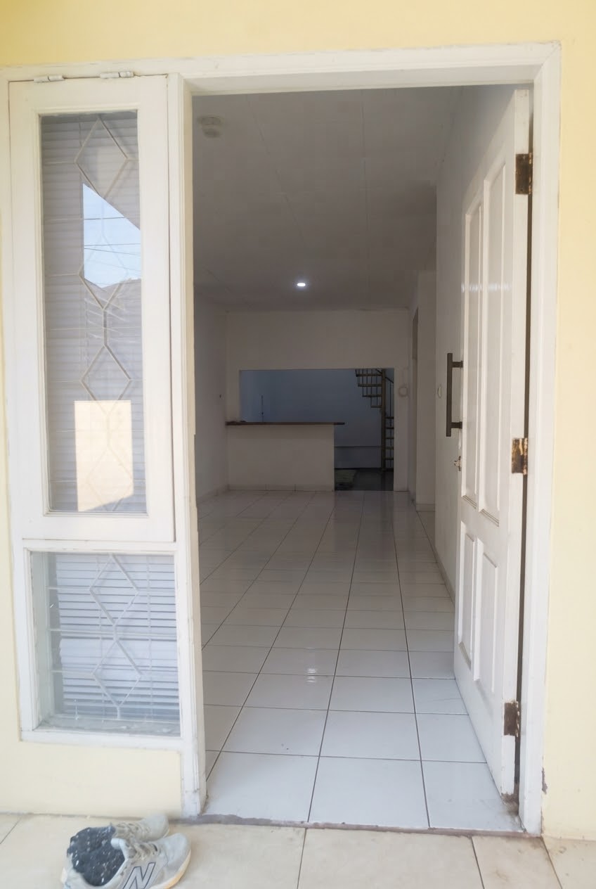 Disewakan rumah 2KT dekat sekolah SMU PB Soedirman Grand Galaxy City