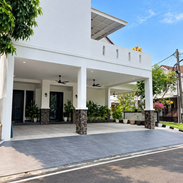 Rumah huk Timur Utara cantik 2 lantai furnished di Mediterania Regency