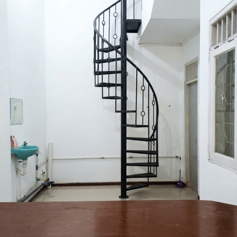 Disewakan rumah 2KT dekat sekolah SMU PB Soedirman Grand Galaxy City