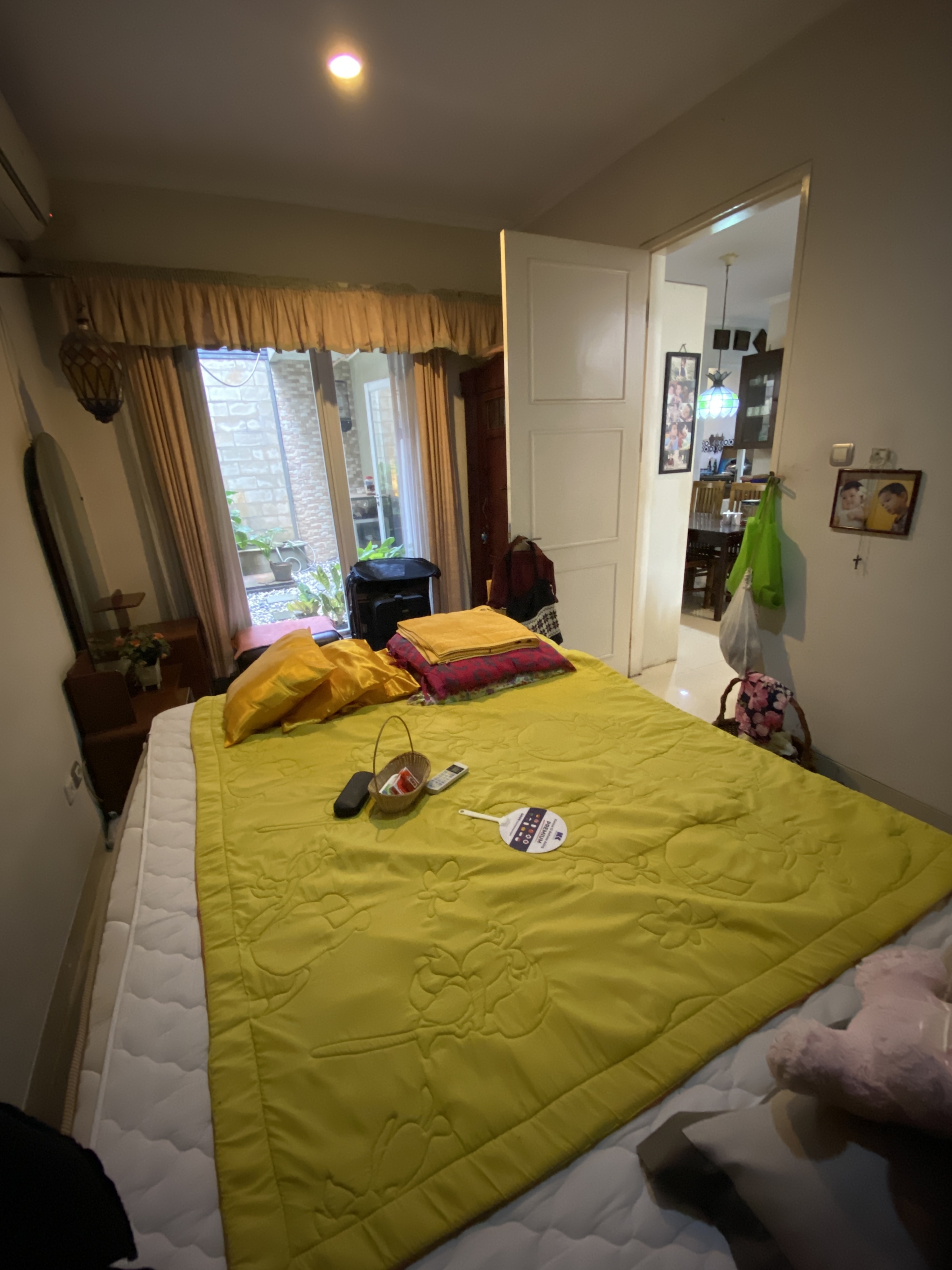 Kamar tidur di lantai bawah cluster Fiordini