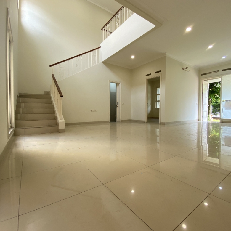 Ruang Keluarga 2 di Cluster Grisea Gading Serpong